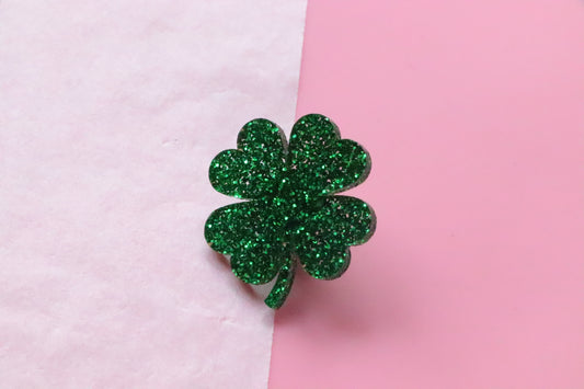 Clover glitter lucky pin