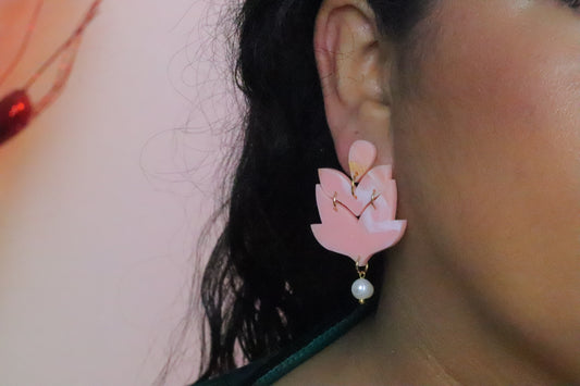 Boucle d'oreille pastel marbré avec perle