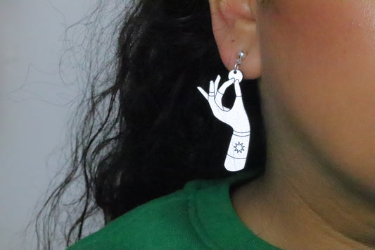 Mystical hands earrings